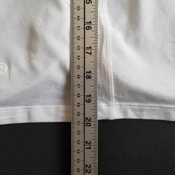 Lululemon Crescent T-Shirt - Picture 8 of 8